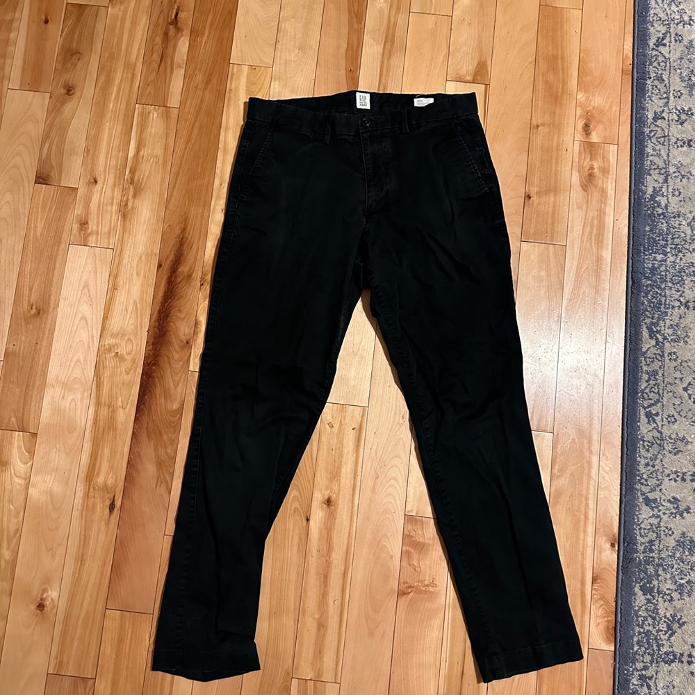 Gap Essential Khaki